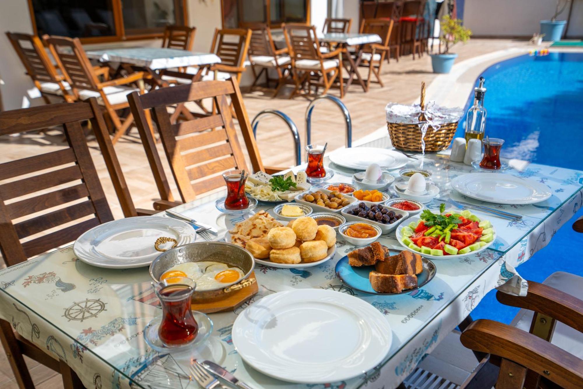Cunda Giritlioglu Otel Adult Only Айвалик Екстер'єр фото