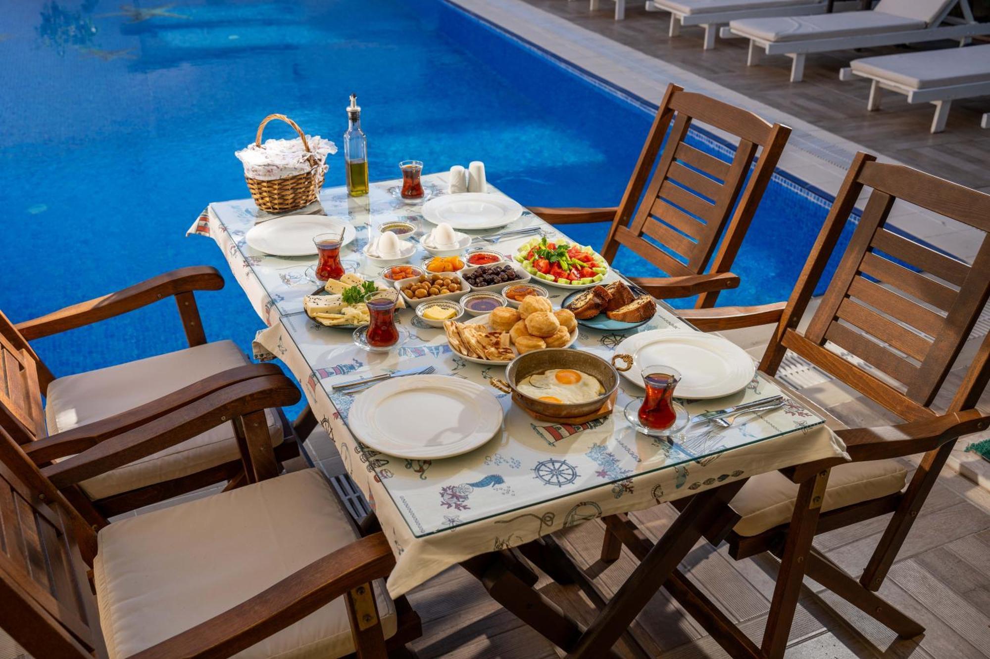 Cunda Giritlioglu Otel Adult Only Айвалик Екстер'єр фото